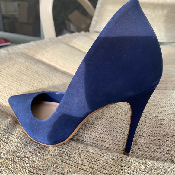 Aldo Shoes - 🆕 NWT! ALDO Cassedy blue suede heel size 6!